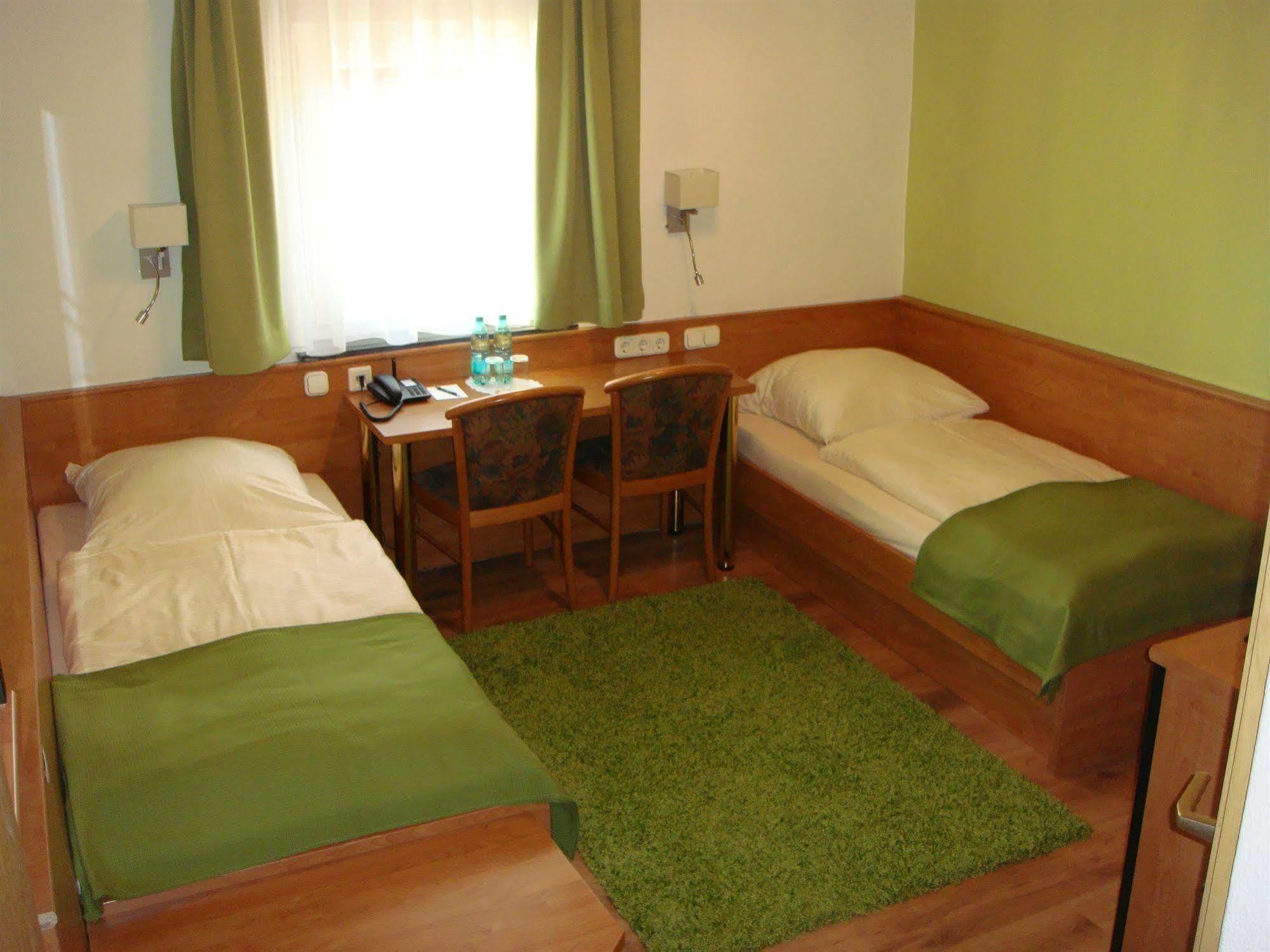 Hotel Smart-Inn Erlangen Bagian luar foto